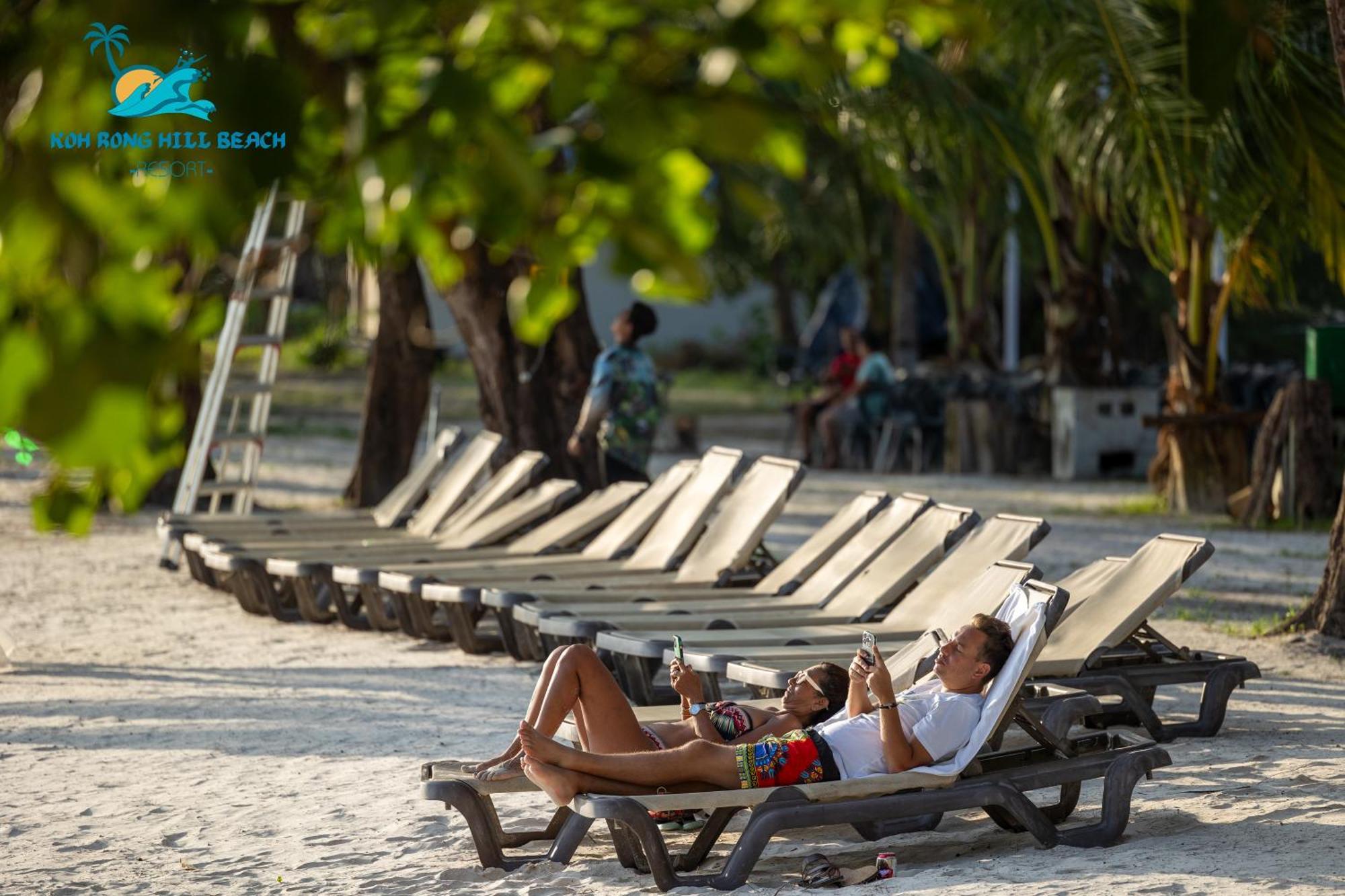 Koh Rong Hill Beach Resort Derm Tkov Village Buitenkant foto